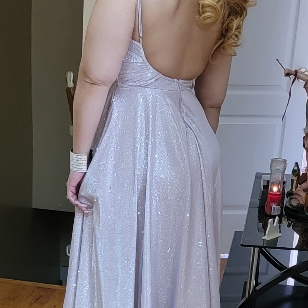 Long dressed - Picture 3 of 6